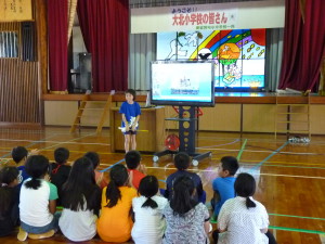 学校紹介とケラマシカについて教えてくれました。