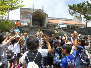 入島式。今日からお世話になる民泊先と顔合わせ