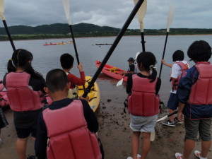 大原小と座安小でカヌー合同体験!!